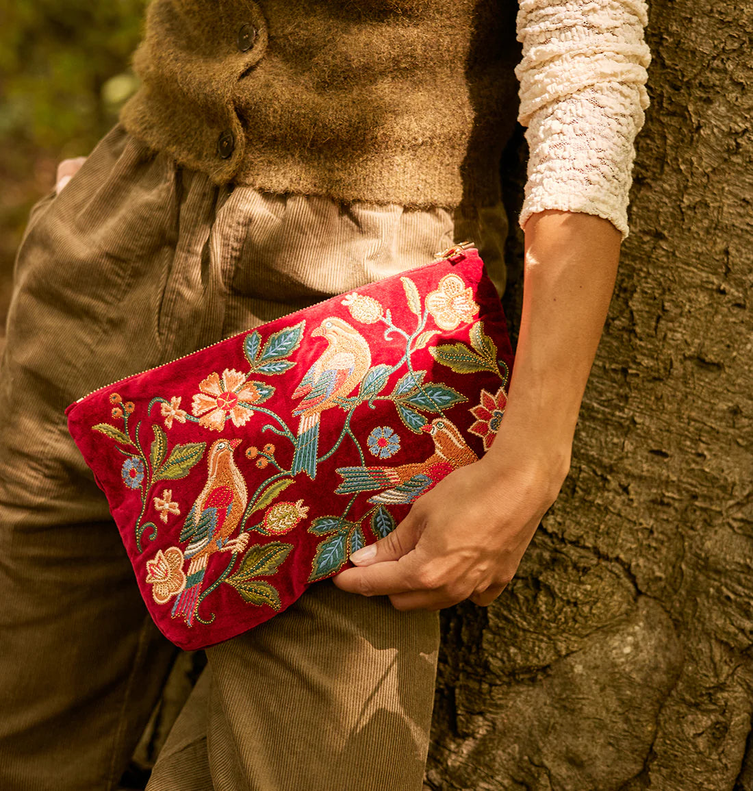 Botanical Birds Velvet Everyday Pouch Rouge