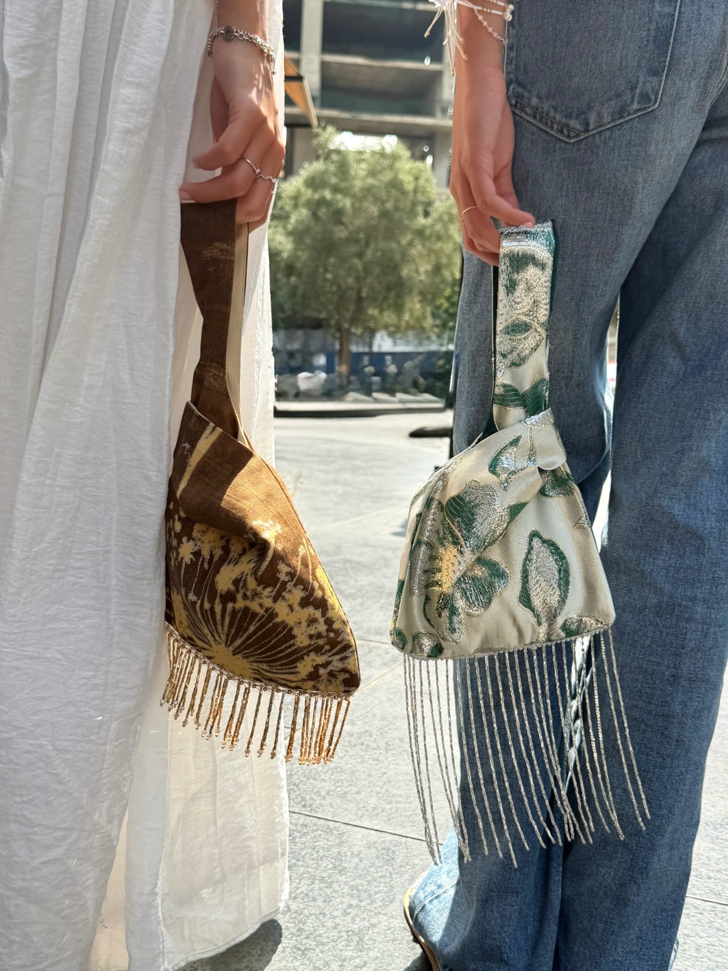 Le sac - earth with short tassels