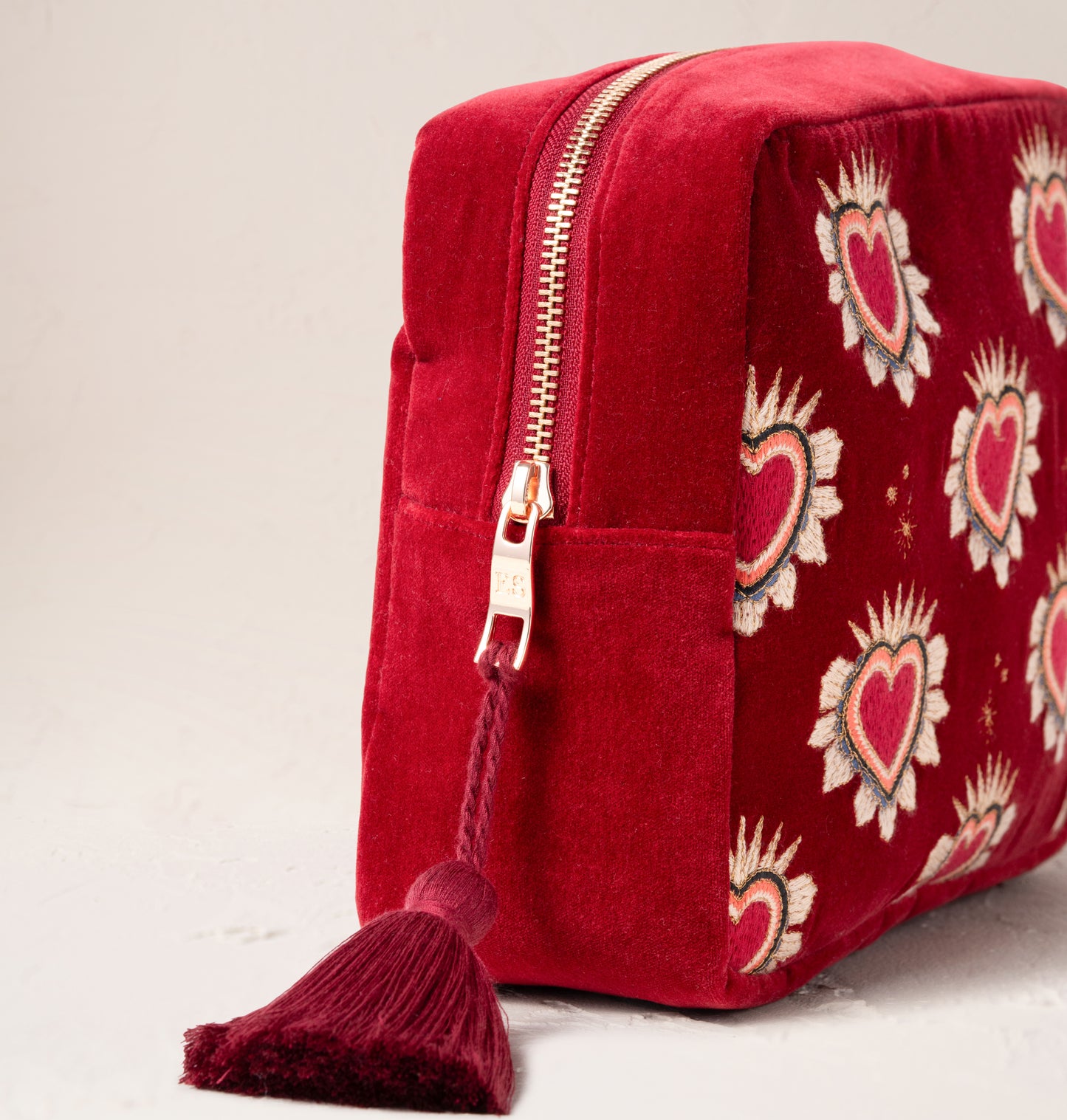 Enchanted Hearts Rouge Velvet Wash Bag