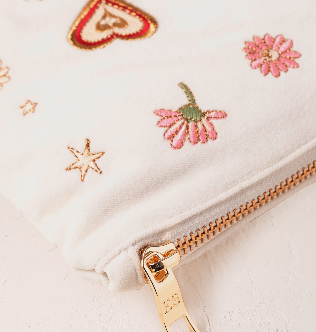 Love Charm Bride Cream Velvet Everyday Pouch