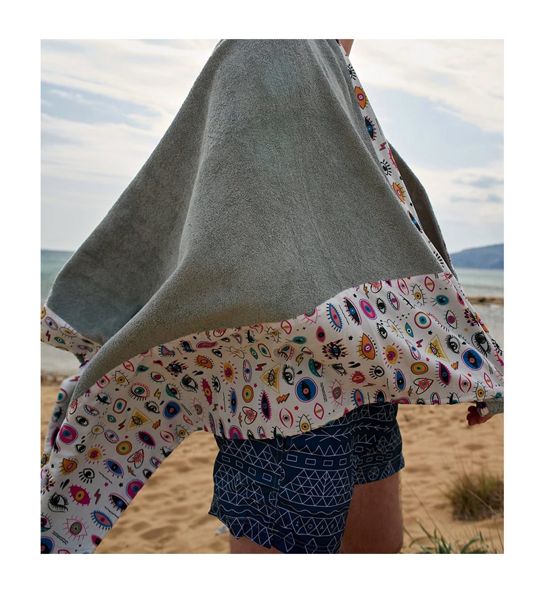 Starry Eyes Head 2 Toe Beach Towel