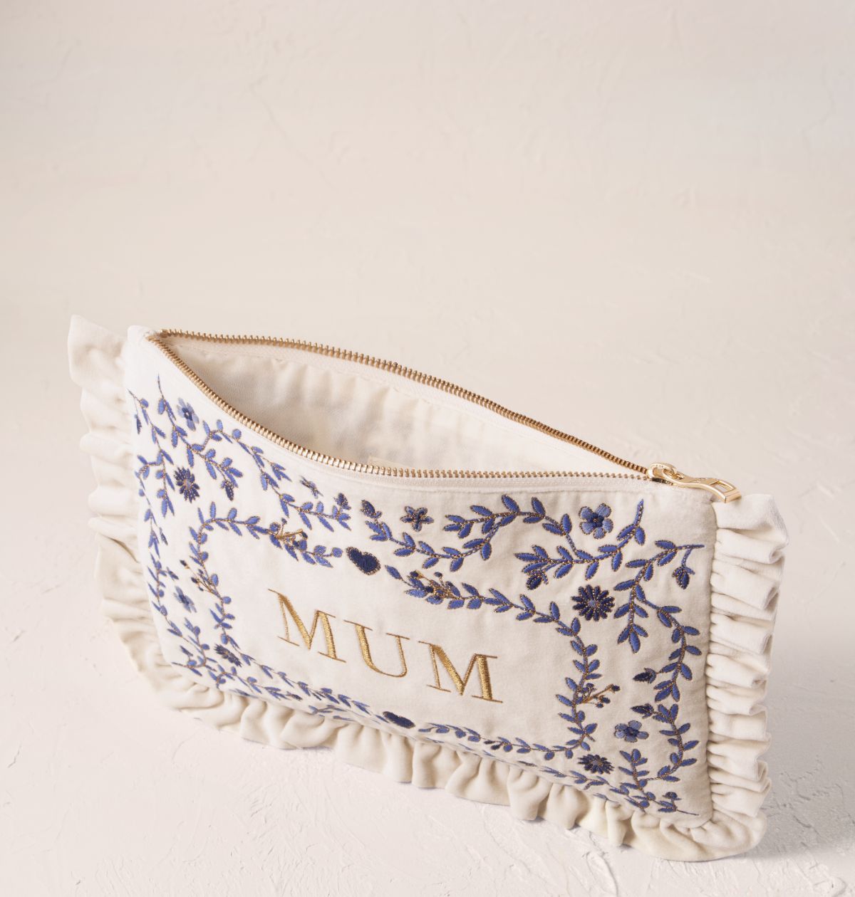 Mediterranean Garden Mum Velvet  Frill Pouch Cream