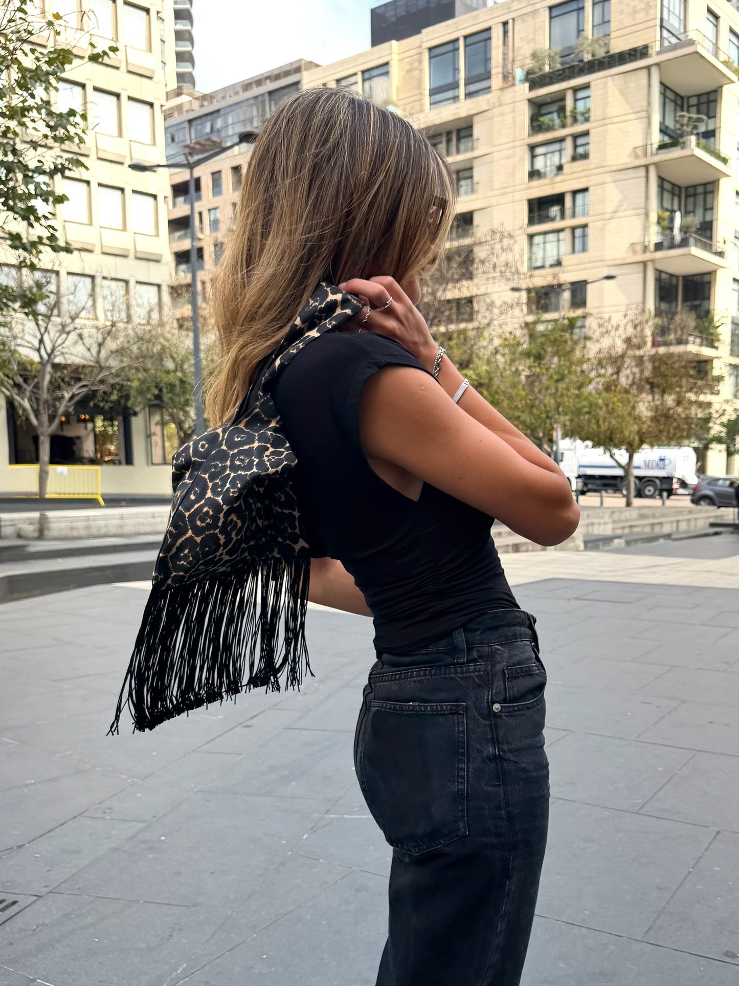 Le sac - tigresse with long tassels
