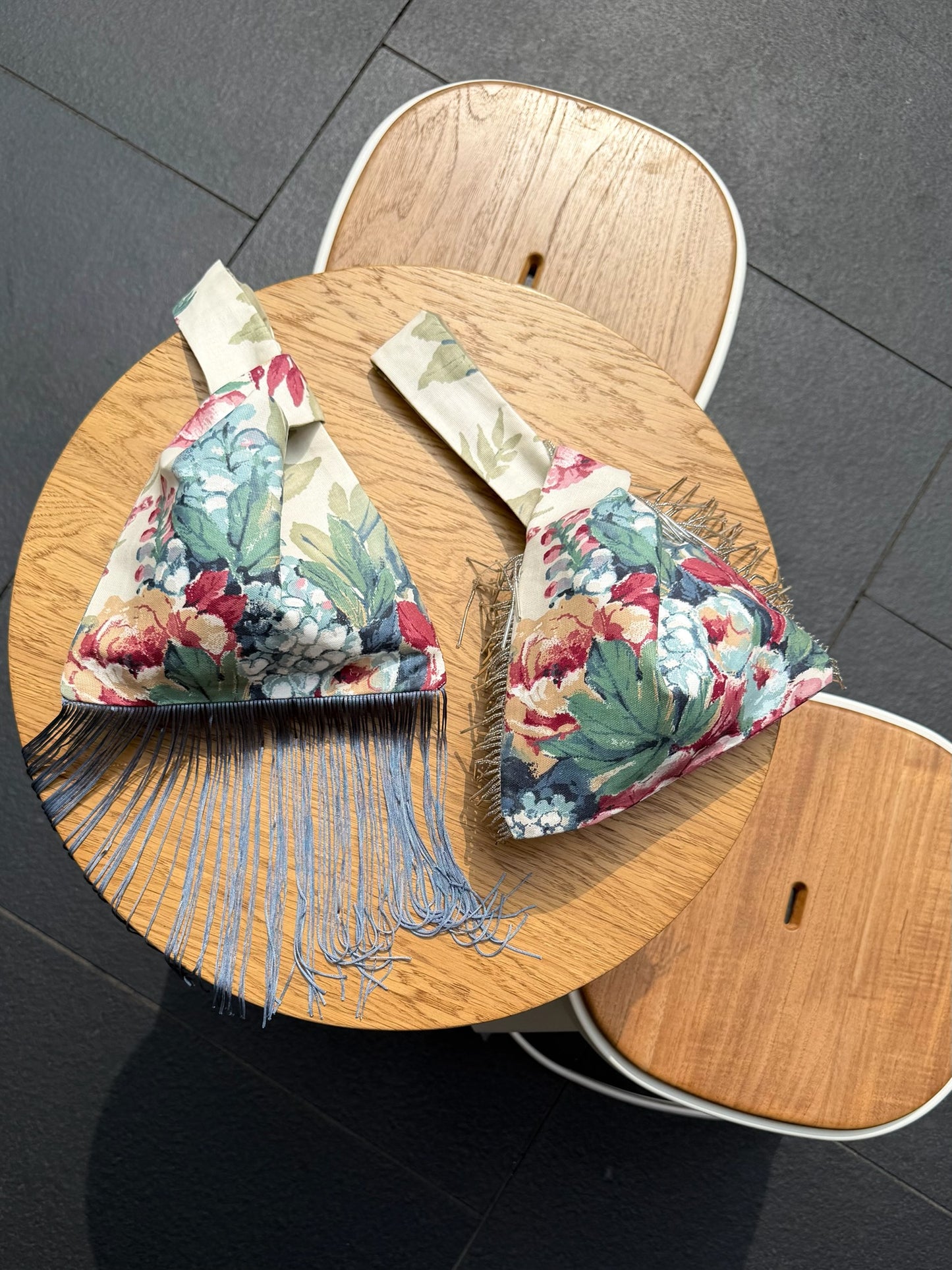 Le sac - bloom with long tassels